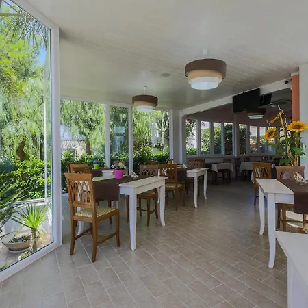 Hotel Corallo 3*