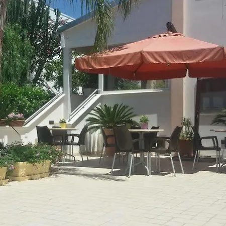 Corallo Hotel 3*